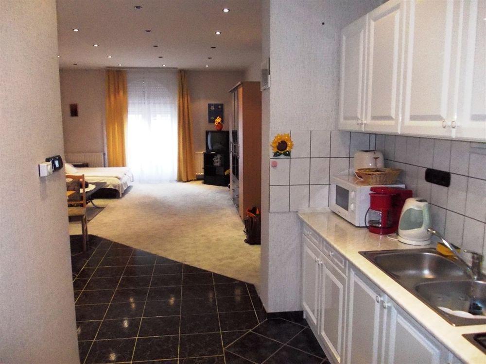 Astoria Panzio Bed & Breakfast Hévíz Dış mekan fotoğraf