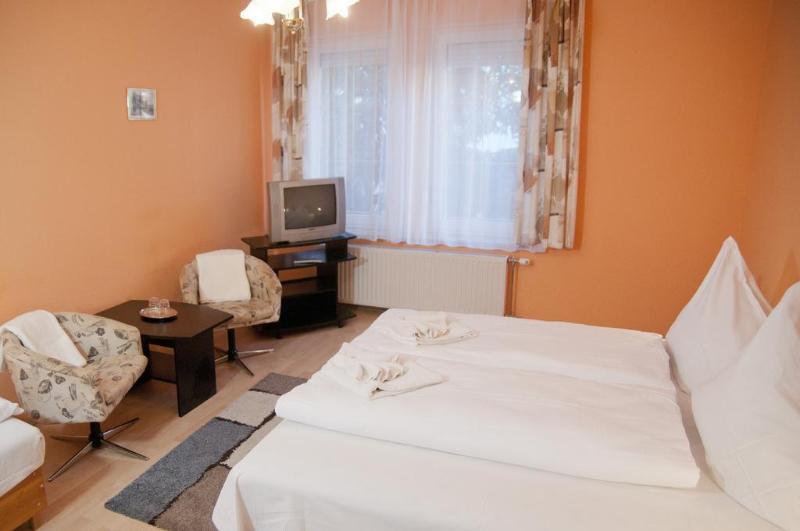 Astoria Panzio Bed & Breakfast Hévíz Dış mekan fotoğraf